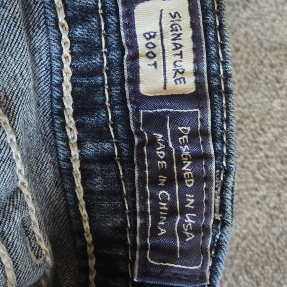 Miss Me Signature Bootcut Jeans Embellished Wings Distressed Women’s 26 - Picture 6 of 9